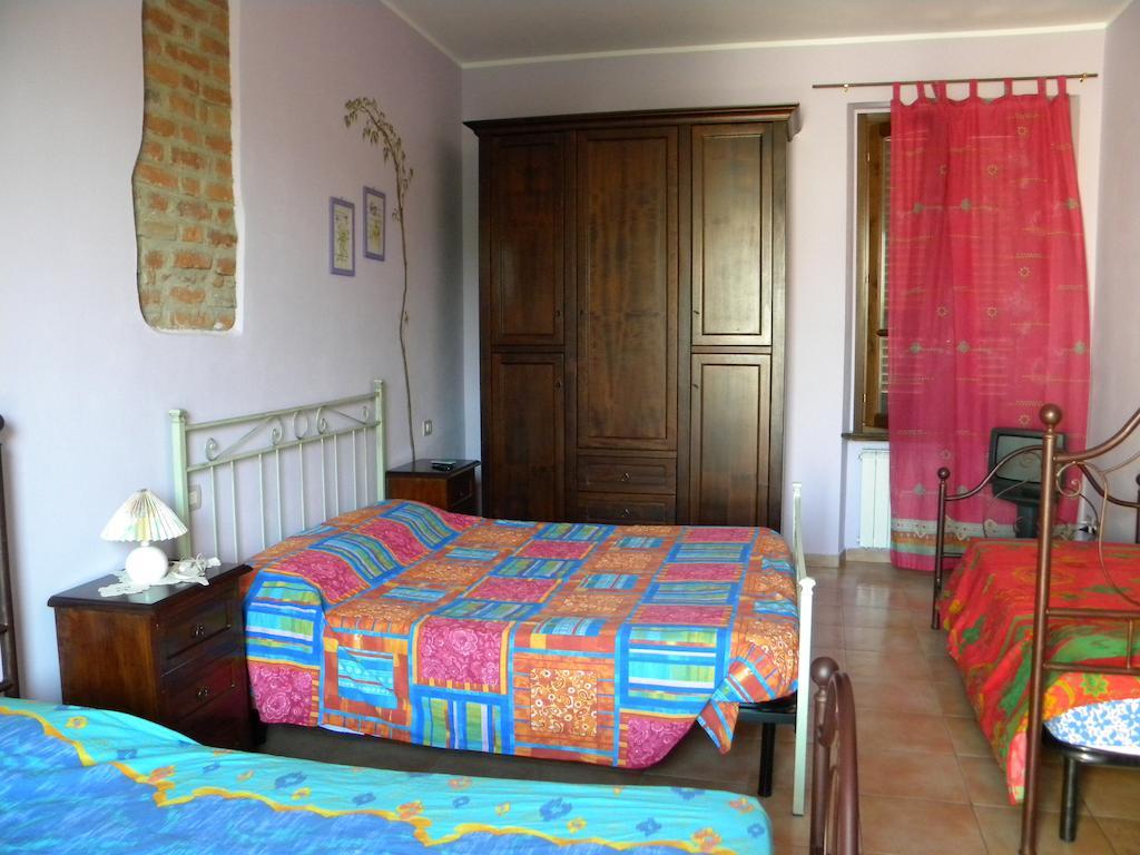 Le Petit Fleur Hotel Bareggio Стая снимка