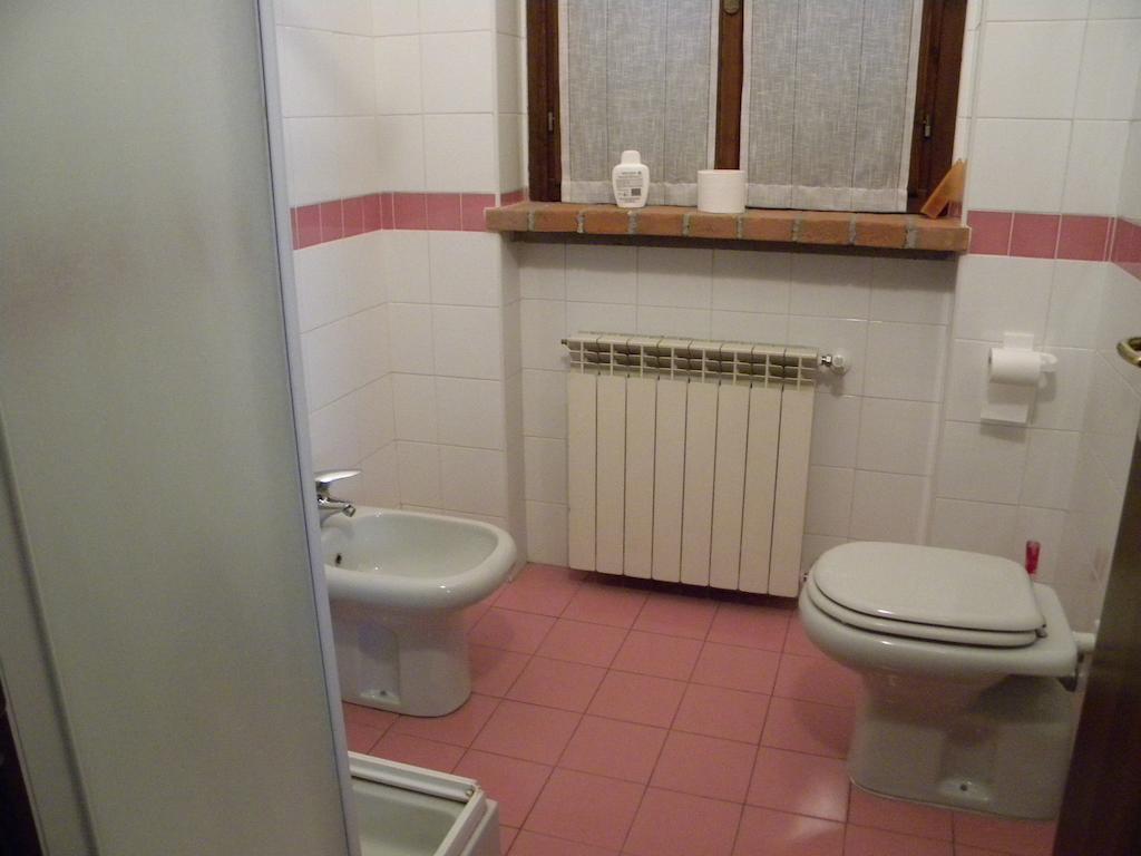 Le Petit Fleur Hotel Bareggio Стая снимка