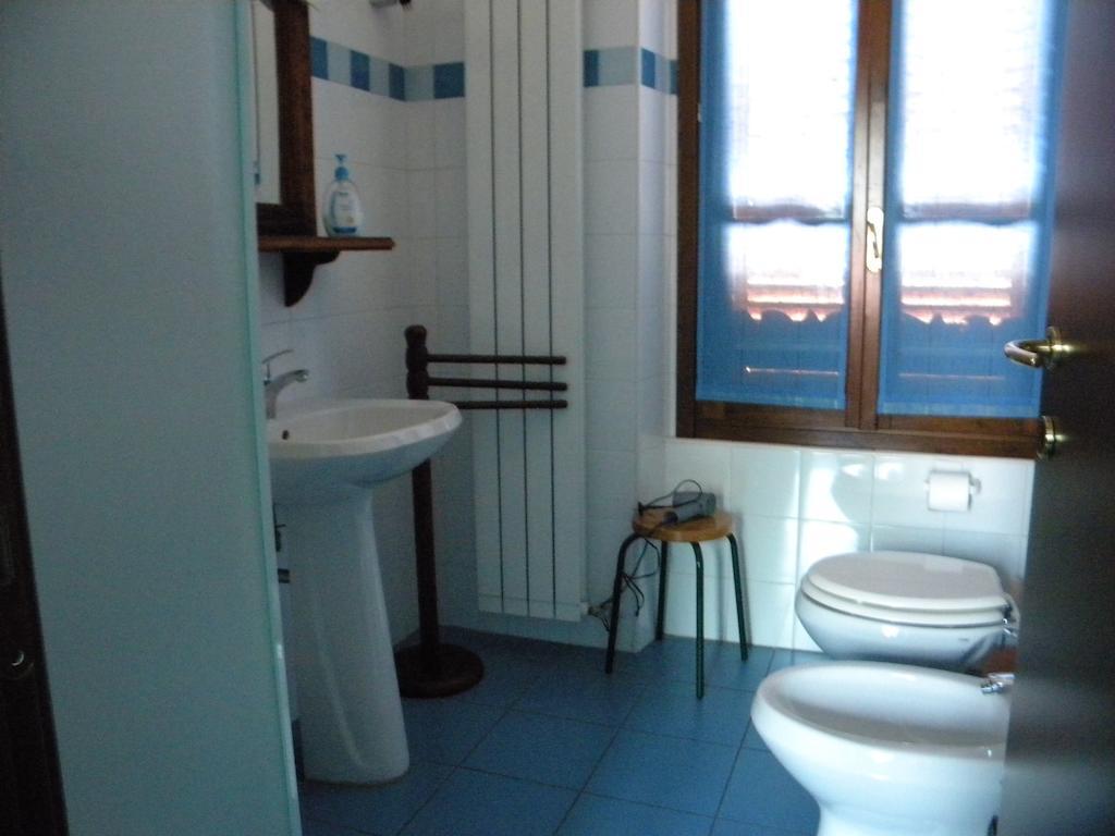 Le Petit Fleur Hotel Bareggio Стая снимка